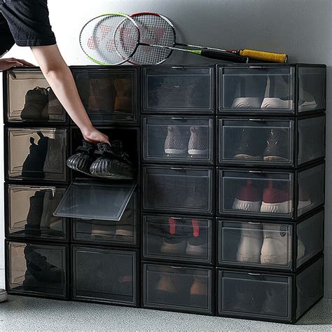 storing shoes in shoe boxes